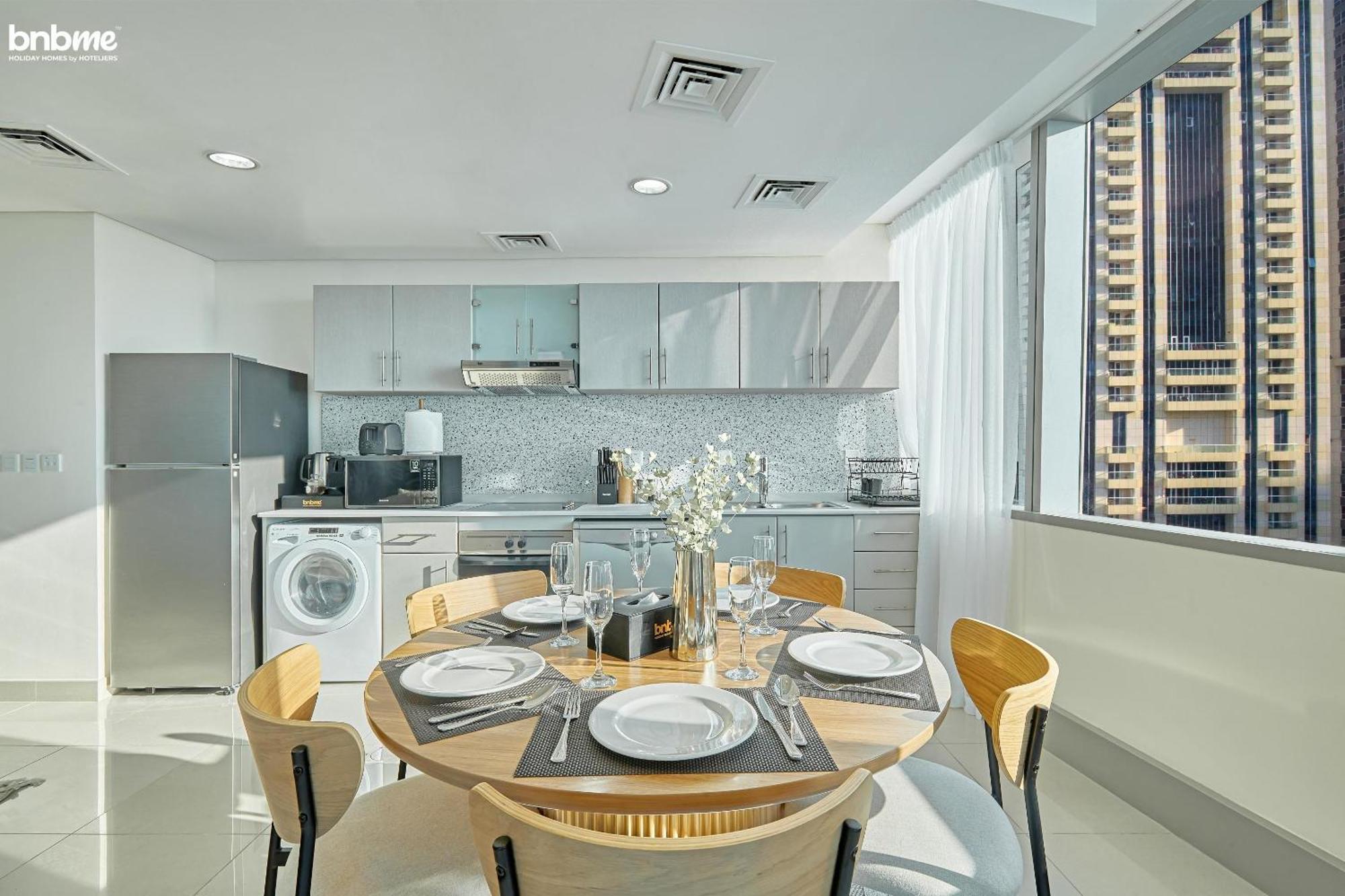 Bnbmehomes - Ocean Heights * Dubai